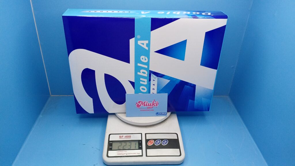 Giấy Double A A4 70gsm trong lượng chuẩn của 1 xấp