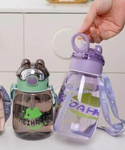 Bình uống nước trẻ em 500ml hình gấu mang theo-chi tiết quai xách