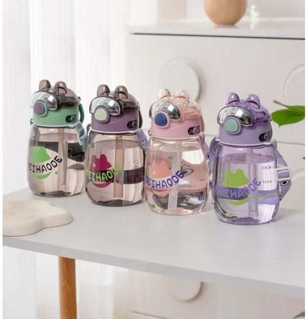 Bình uống nước trẻ em 500ml hình gấu mang theo-loại max 550ml